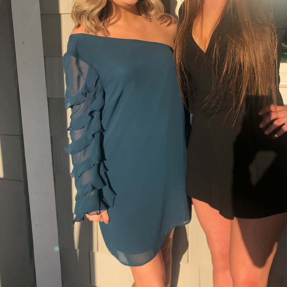 Lulus Cocktail Shift Dress with Statement Sleeve